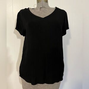 Simply Blessed Black Rayon V-neck Short Sleeve Tee Large